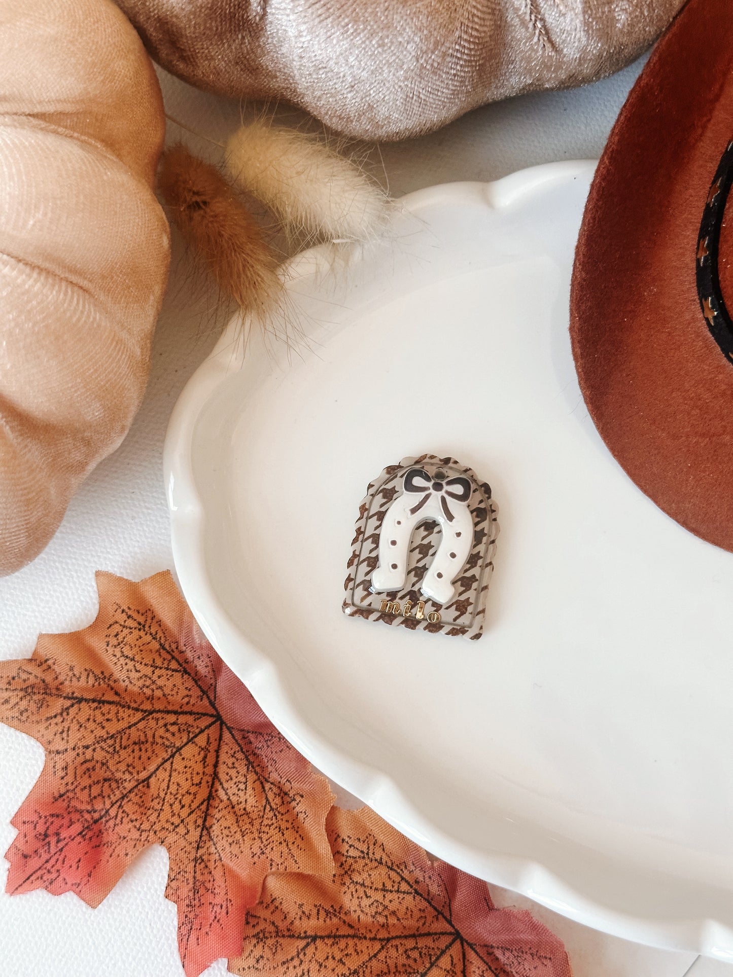 HORSESHOE ARCH- Clay Pet ID Tag